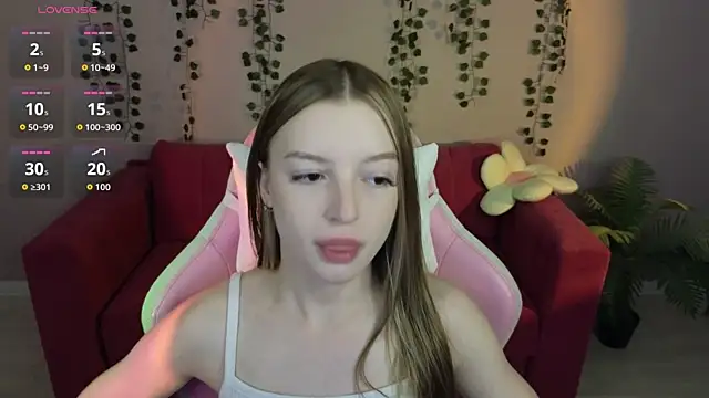Eva Th0mpson online show from June 29, 2026, 1:23 am