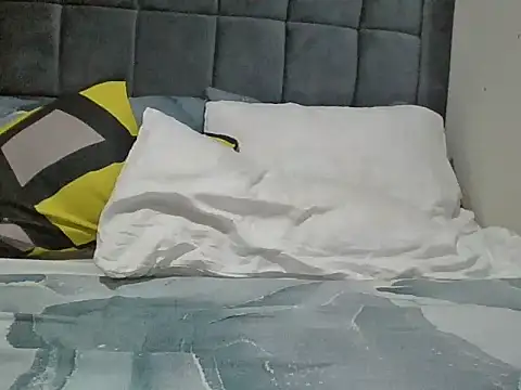 Intense20 online show from May 18, 2026, 5:13 am