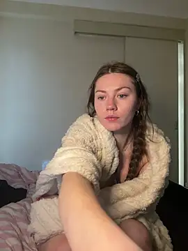 Snapshot of daisycollins chatting on May 30, 2026, 5:25 am daisycollins online show from May 30, 2026, 5:25 am