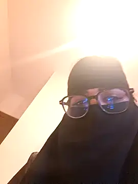 burkane67sexy online show from May 6, 2026, 7:07 pm