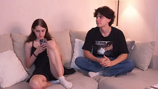 Jess and Wayne online show from July 13, 2026, 2:38 pm