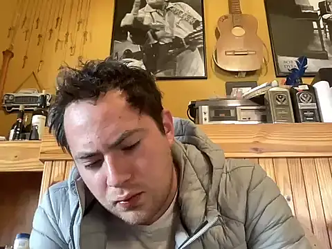 alecsgzz online show from May 15, 2026, 2:26 pm