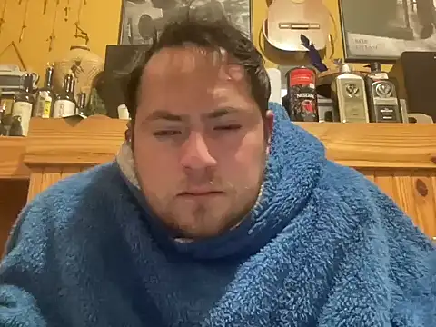 alecsgzz online show from June 3, 2026, 8:26 am