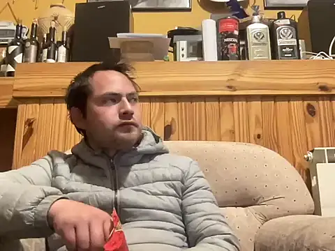 alecsgzz online show from June 24, 2026, 1:26 am