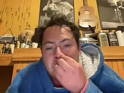 alecsgzz online show from May 20, 2026, 6:10 am