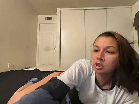 Baybeecakes online show from June 30, 2026, 4:12 am