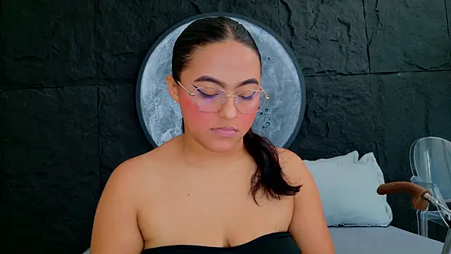 JessiBannkss online show from August 3, 2026, 3:29 pm