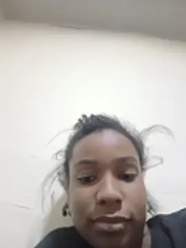 Snapshot of OshunHoney chatting on June 25, 2026, 2:20 am OshunHoney online show from June 25, 2026, 2:20 am