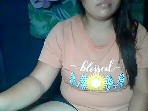 MommyKaye30 online show from June 4, 2026, 8:19 am