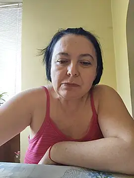 EmmaEmmy40 online show from May 31, 2026, 1:17 pm
