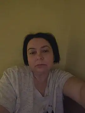 EmmaEmmy40 online show from May 30, 2026, 7:08 pm