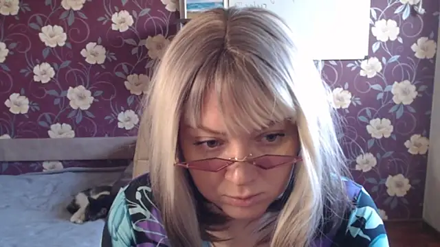 Kate R online show from June 7, 2026, 10:42 am