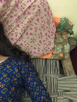 Snapshot of zoya_baby_ chatting on August 1, 2026, 3:43 pm zoya baby online show from August 1, 2026, 3:43 pm