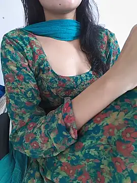 Snapshot of zoya_baby_ chatting on July 1, 2026, 4:02 am zoya baby online show from July 1, 2026, 4:02 am