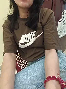 Snapshot of zoya_baby_ chatting on August 3, 2026, 10:43 am zoya baby online show from August 3, 2026, 10:43 am