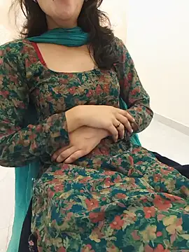 Snapshot of zoya_baby_ chatting on August 2, 2026, 4:44 am zoya baby online show from August 2, 2026, 4:44 am