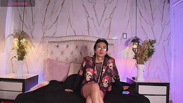 Snapshot of Eclipse_TeenBoy66 chatting on May 11, 2026, 12:50 pm Eclipse TeenBoy66 online show from May 11, 2026, 12:50 pm