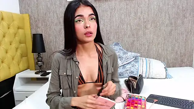 CatalinaFoxs online show from May 12, 2026, 8:04 pm