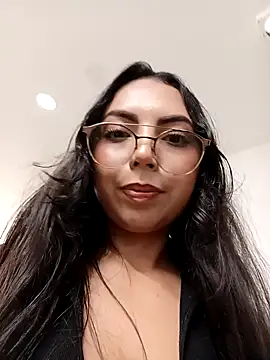 JENNIFER  03 online show from June 2, 2026, 6:19 pm