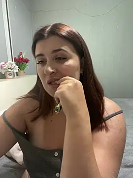 Snapshot of AureTease chatting on July 2, 2026, 7:31 pm AureTease online show from July 2, 2026, 7:31 pm