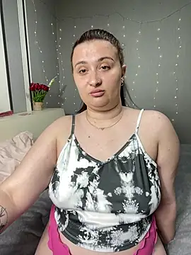 AureTease online show from May 18, 2026, 6:34 pm