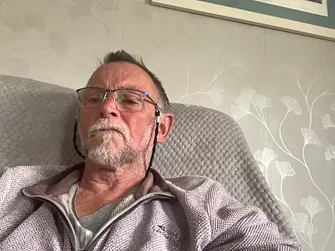Moonraker64 online show from June 3, 2026, 2:33 pm