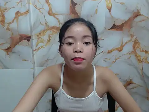 Snapshot of Sweet_Sarah69 chatting on May 29, 2026, 2:01 pm Sweet Sarah69 online show from May 29, 2026, 2:01 pm
