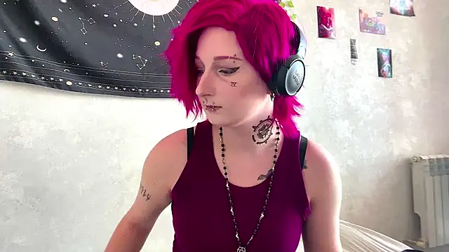 Playful Vi online show from May 4, 2026, 9:23 am