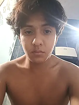 Julio0410 online show from June 20, 2026, 4:01 pm