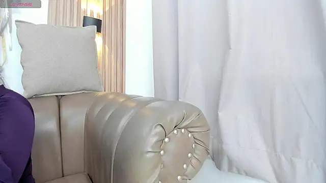 yasmin dina online show from May 31, 2026, 3:29 pm
