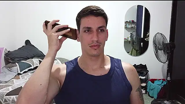 Snapshot of RaulRico chatting on August 7, 2026, 2:39 am RaulRico online show from August 7, 2026, 2:39 am