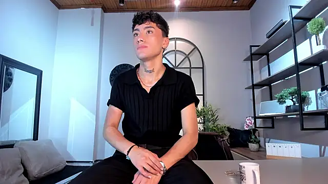 Spencerwhite  online show from May 9, 2026, 8:23 pm