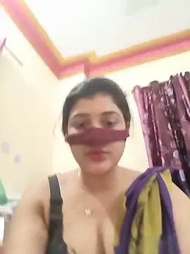 Joya-02 online show from May 13, 2026, 7:32 pm