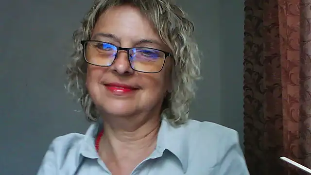 ElizabethGorden online show from July 8, 2026, 1:12 pm