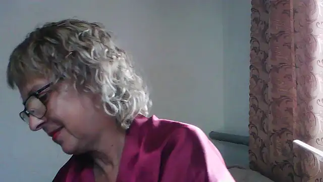 ElizabethGorden online show from July 14, 2026, 5:56 am