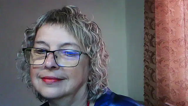 ElizabethGorden online show from June 14, 2026, 4:14 am