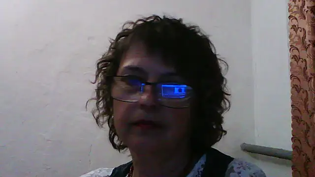 ElizabethGorden online show from June 2, 2026, 5:35 pm