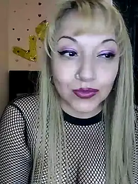 Venuss Milf online show from July 28, 2026, 3:21 pm