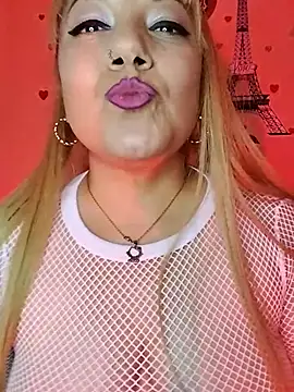 Venuss Milf online show from May 26, 2026, 11:25 pm
