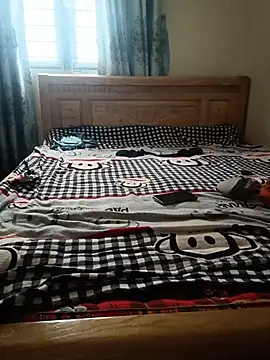FlowerSexy95 online show from August 3, 2026, 5:37 am