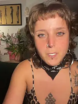 EmilieBraun online show from June 13, 2026, 8:40 pm