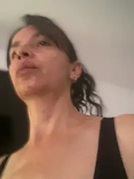 Soy Camila8 online show from May 15, 2026, 12:25 pm