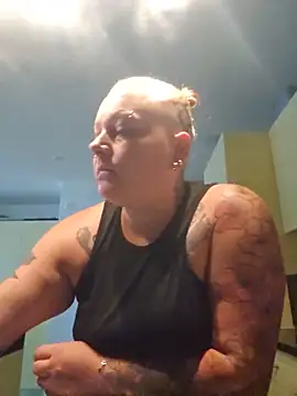 Lady Peggi online show from June 5, 2026, 6:52 am