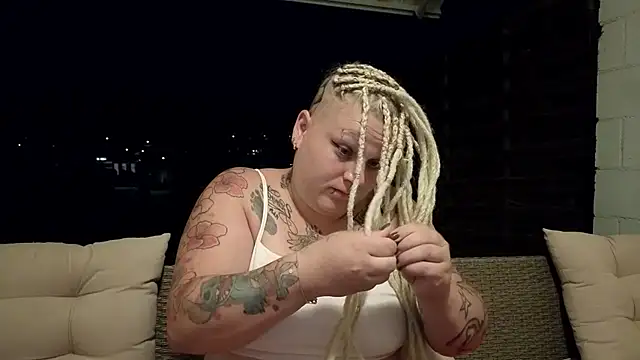 Lady Peggi online show from June 25, 2026, 8:36 pm