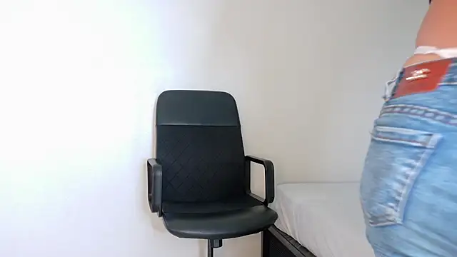 LexaDominant   online show from June 2, 2026, 9:53 am