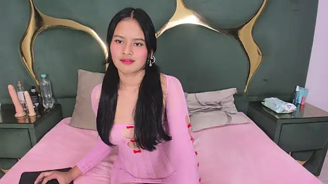 SweetLuna2 online show from July 13, 2026, 8:30 pm