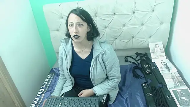 Snapshot of amoremerchmar chatting on July 7, 2026, 2:58 am amoremerchmar online show from July 7, 2026, 2:58 am