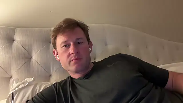 Snapshot of CuriousMarried321 chatting on May 27, 2026, 5:15 am CuriousMarried321 online show from May 27, 2026, 5:15 am