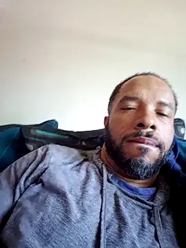 yoursexydaddy8181 online show from May 31, 2026, 1:50 pm