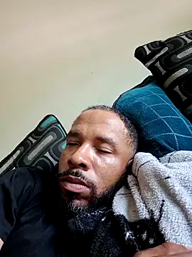 yoursexydaddy8181 online show from June 26, 2026, 6:36 pm